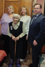 Сегодня 100 - летний юбилей празднует глазовчанка Тамара Ивановна Бельтюкова, труженик тыла